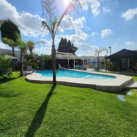 The Guesthouse Vanderbijlpark Exterior photo