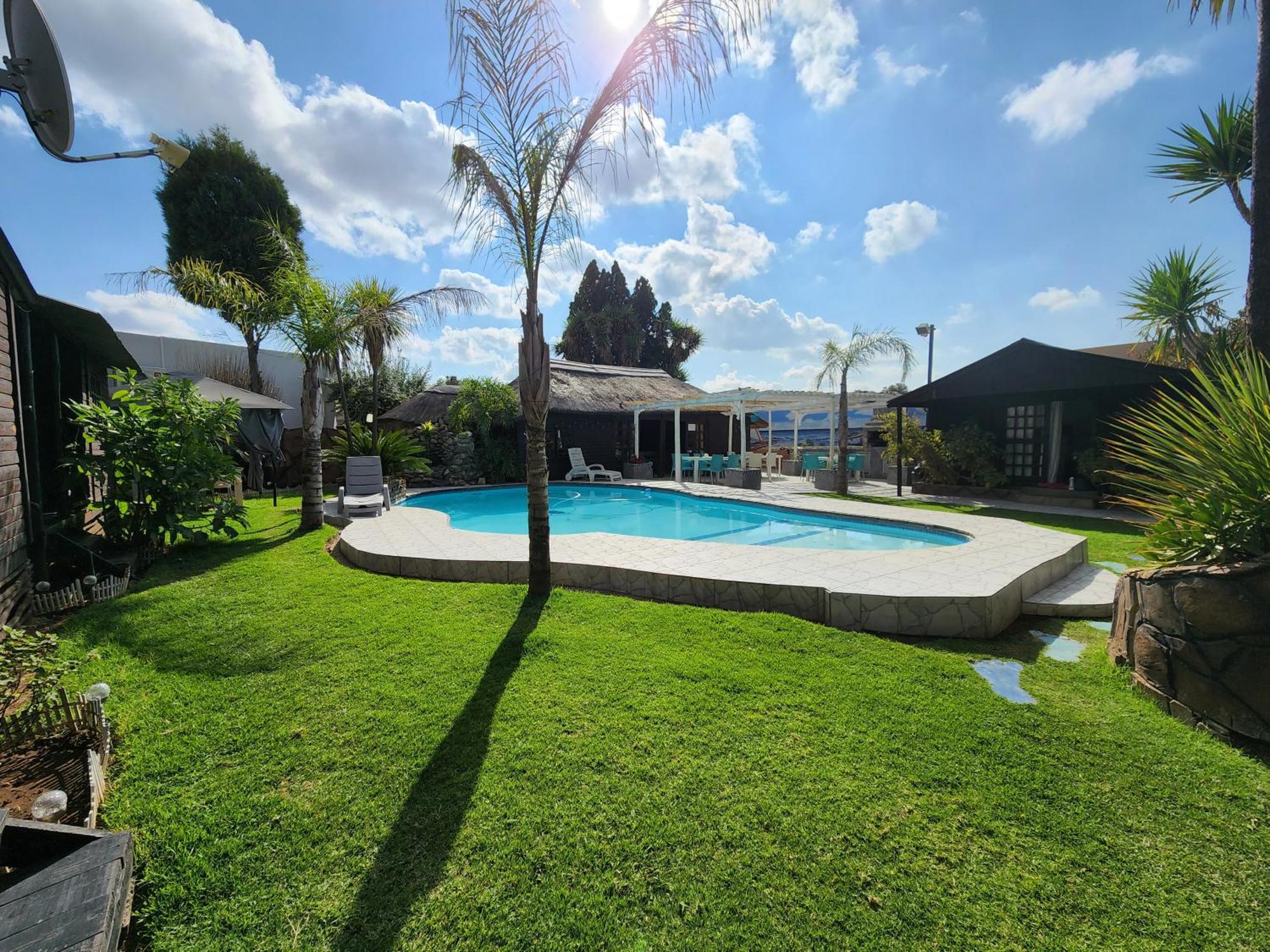 The Guesthouse Vanderbijlpark Exterior photo