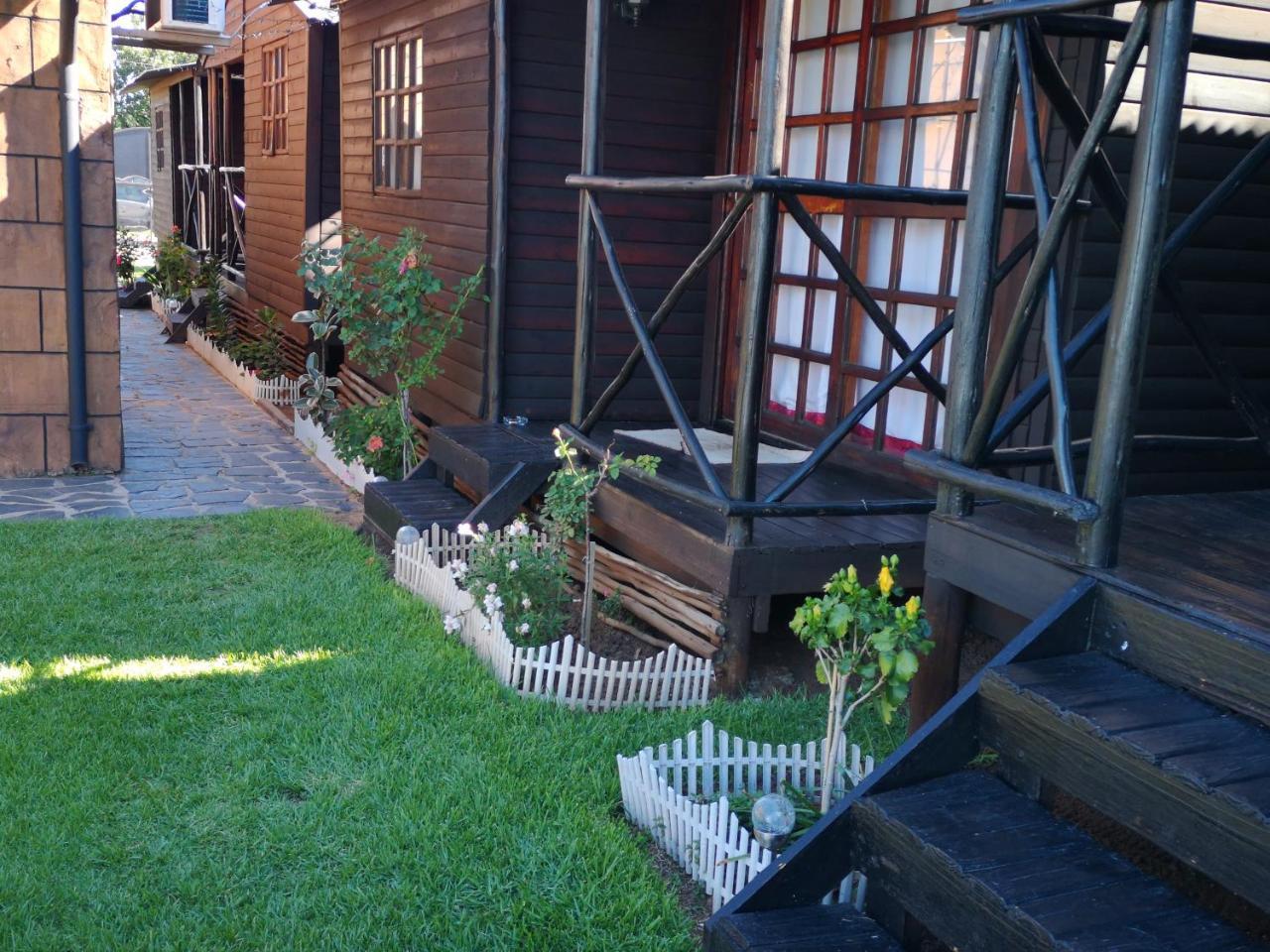 The Guesthouse Vanderbijlpark Exterior photo